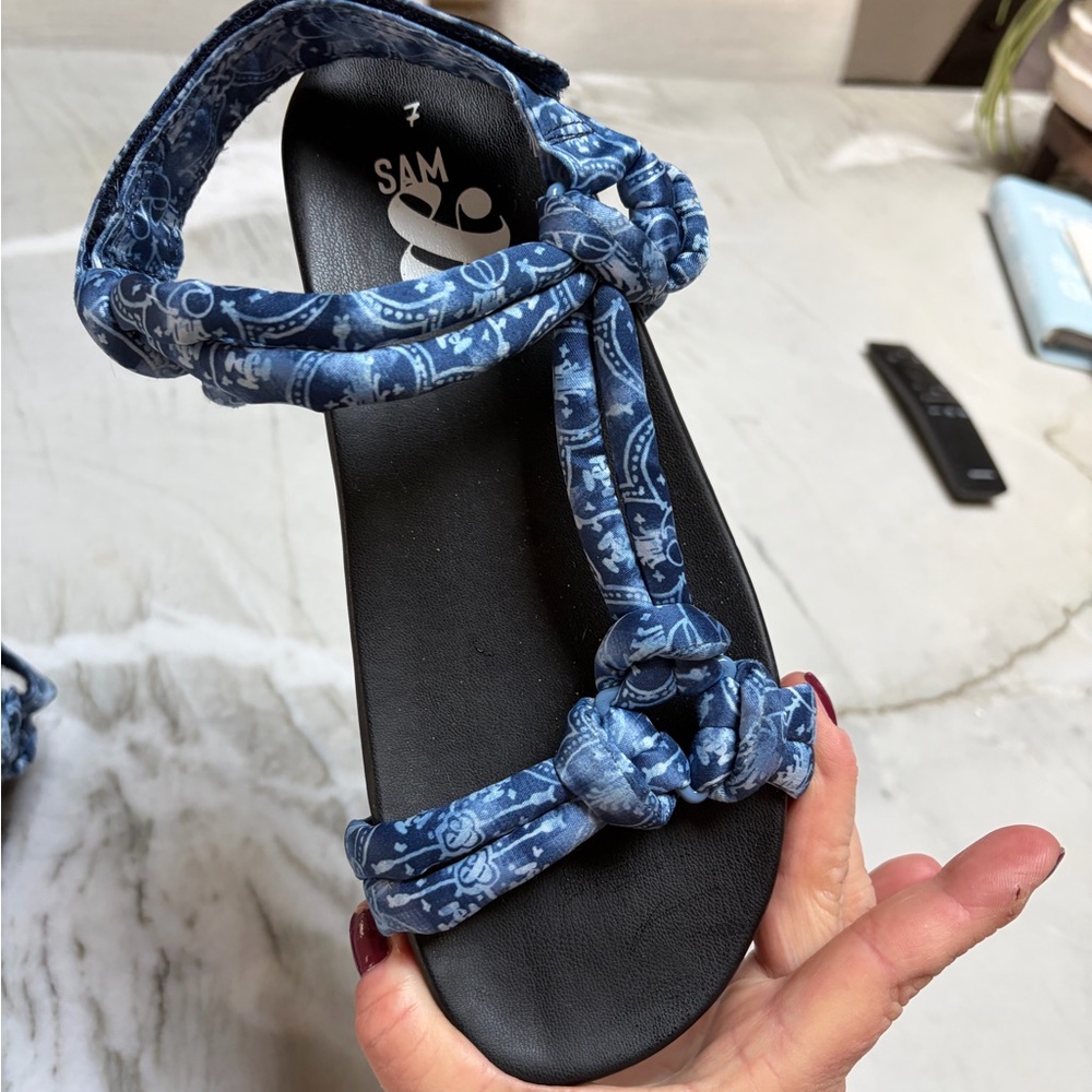 Sam & Libby Blue Patterned Sandals - Picture 2 of 5